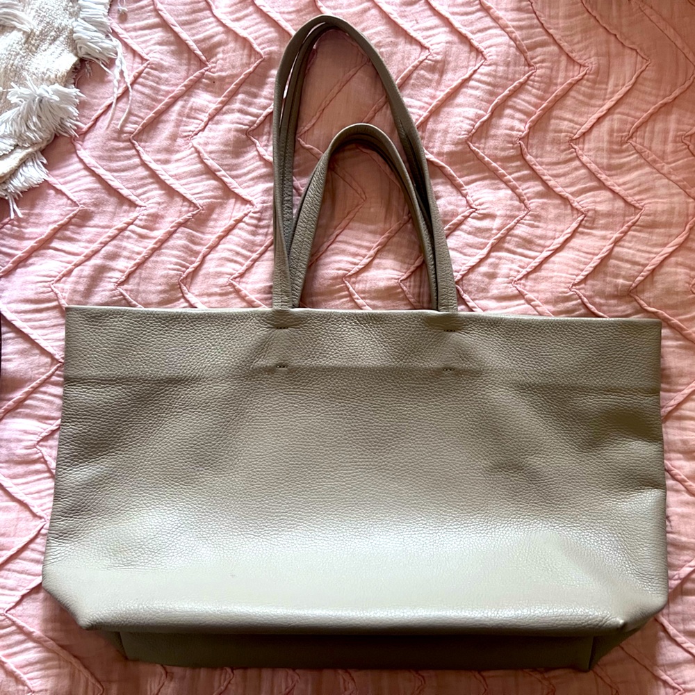 Cuyana Cream Leather Tote